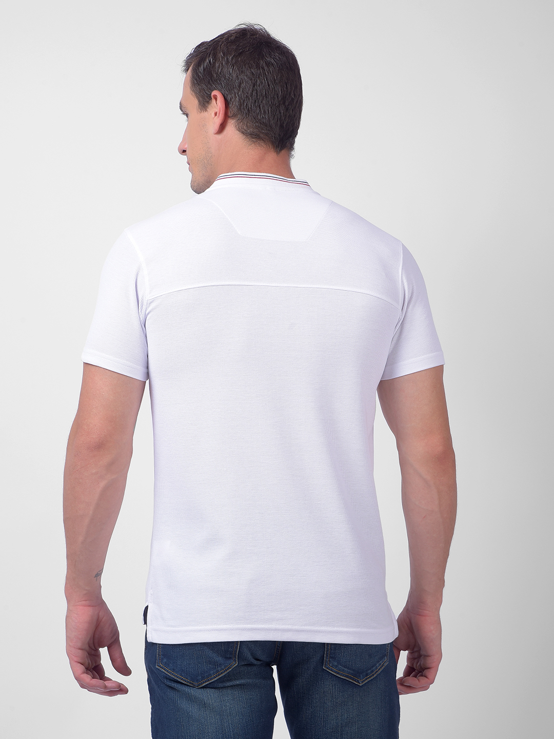 Numero Uno Men White Henley T-Shirt With Tricolour Tipping Neck